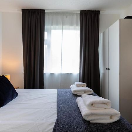 1-Bedroom Apartment With A Private Garden, Beach 5-Min Walk Уеймут Екстериор снимка
